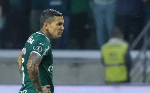 Foto: Marcello Zambrana/AGIF – Dudu gostaria de renovar por mais tempo no Palmeiras e Leila explicou tratativas nesta 3ª