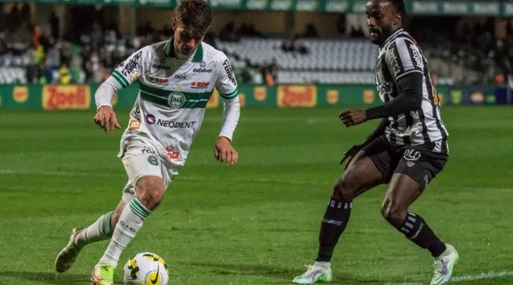 Foto: Robson Mafra/AGIF - Natanael: jovem ganhou muitos elogios do treinador do Coxa