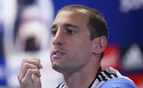 Foto: Ronald Martinez/Getty Images - Para Zabaleta, Messi já passou Maradona