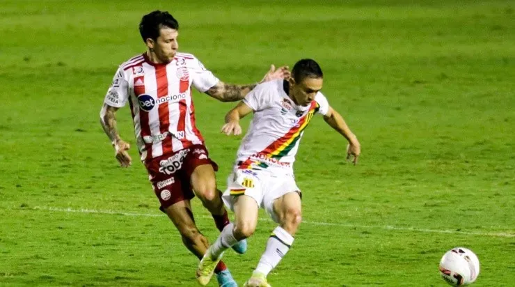 Foto: Rafael Vieira/AGIF - Jean Carlos é o principal destaque do Náutico.