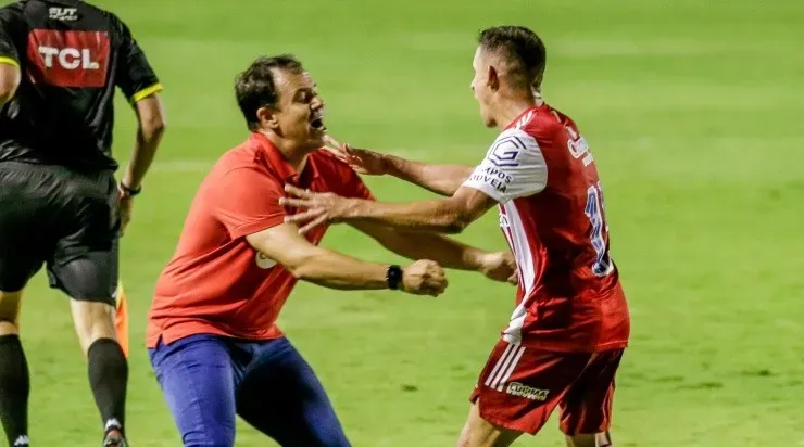 Foto: Rafael Vieira/AGIF - Dado comemorando gol contra o Tombense.
