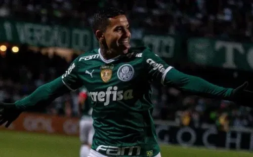 PR - Curitiba - 12/06/2022 - BRASILEIRO A 2022, CORITIBA X PALMEIRAS - Dudu jogador do Palmeiras comemora seu gol durante partida contra o Coritiba no estadio Couto Pereira pelo campeonato Brasileiro A 2022. Foto: Gabriel Machado/AGIF
