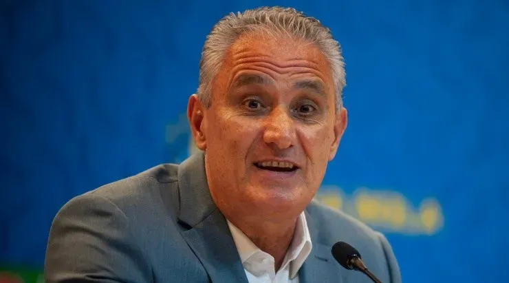 Foto: Allan Carvalho/AGIF - Tite surge como opção que agrada a diretoria.