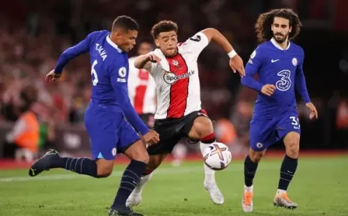 Ryan Pierse/Getty Images/ Thiago Silva em campo pelo Chelsea.