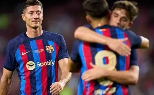Foto: Alex Caparros/Getty Images - Pedri e Gavi atuam com Lewandowski no Barcelona