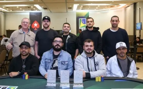 Mesa final PLO Turbo KO (Foto: Rafael Terra/BSOP)
