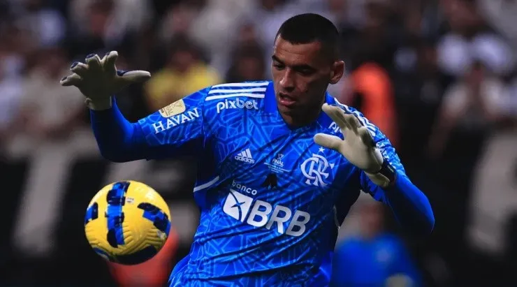 Ettore Chiereguini/AGIF - Comentarista critica escalação de Santos.