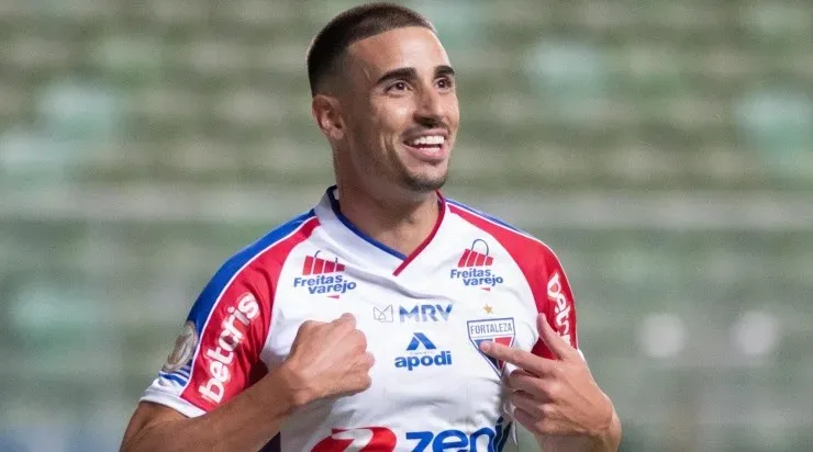 O Fortaleza bateu o América Mineiro por 2 a 1 e está de vez na briga por uma vaga na Libertadores. Foto:Fernando Moreno/AGIF