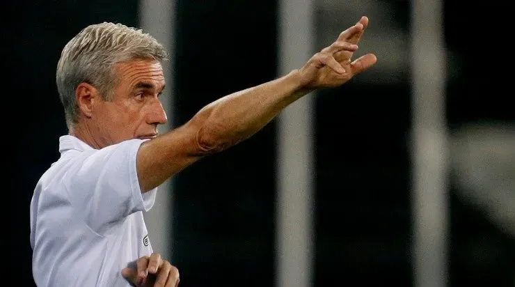 Foto: Vitor Silva/Botafogo/Divulgação - O desempenho em casa vem preocupando o treinador