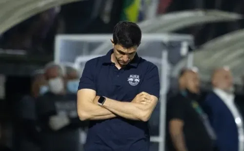 Foto:Diogo Reis/AGIF – Barbieri vem sendo criticado no comando do Bragantino