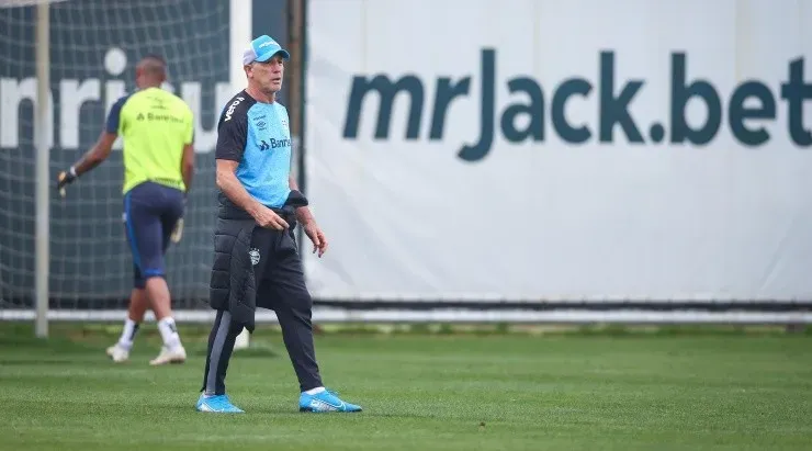 Foto: Lucas Uebel/Grêmio/Divulgação - A missão de Renato em 2022 é recolocar o Grêmio na Série A