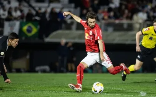 Foto: Diogo Reis/AGIF – Hyoran deve voltar ao time do Bragantino