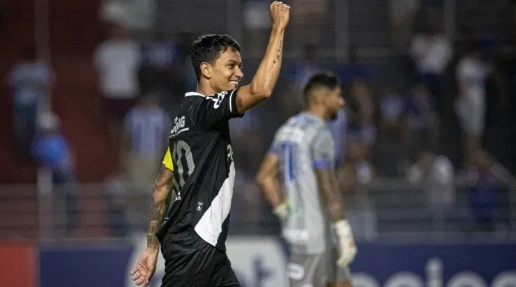 Foto: Celio Junior/AGIF - Lucca é o artilheiro da Macaca na Série B