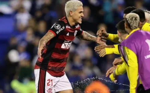 Foto: Fotobairesarg/AGIF – Pedro ‘acabou’ com o Vélez na semifinal