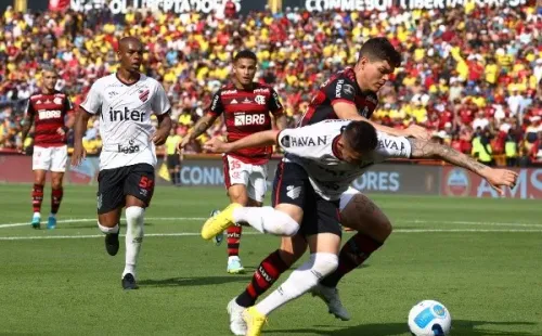 Foto: API/AGIF – Athletico-PR fez boa partida no Equador