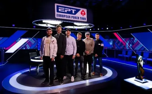 Mesa final EPT Londres (Foto: Danny Maxwell/PokerStars)