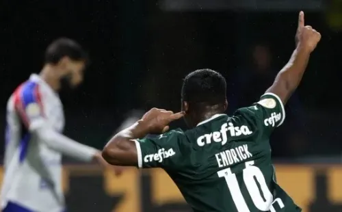 Foto: Cesar Greco – Endrick comemora gol pelo Palmeiras diante do Fortaleza que coroou título brasileiro