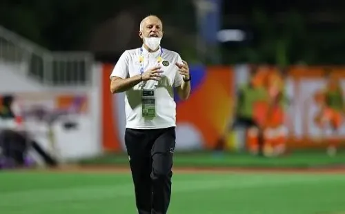 Foto: Pakawich Damrongkiattisak/Getty Images - Último time que Alexandre Gama dirigiu foi na Coreia do Sul