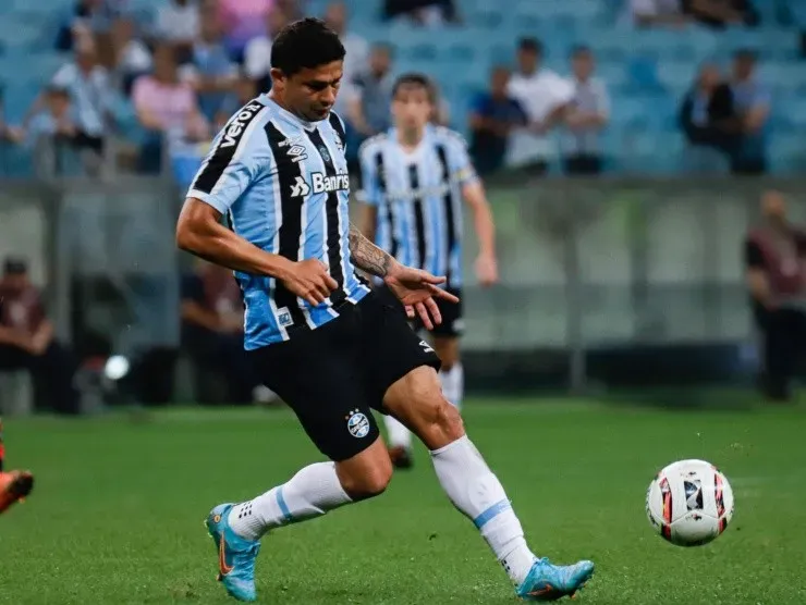Maxi Franzoi/AGIF – Elkeson, atuando com a camisa do Grêmio