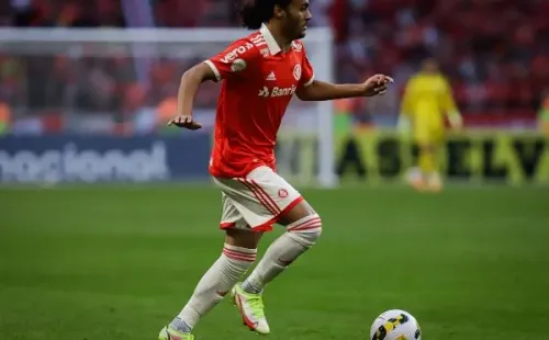 Foto:Maxi Franzoi/AGIF – Estevão foi um dos jogadores citados pela torcida que poderia entrar