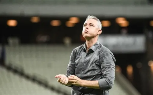 Foto: Kely Pereira/AGIF – Tiago Nunes é o outro desejo do Vasco