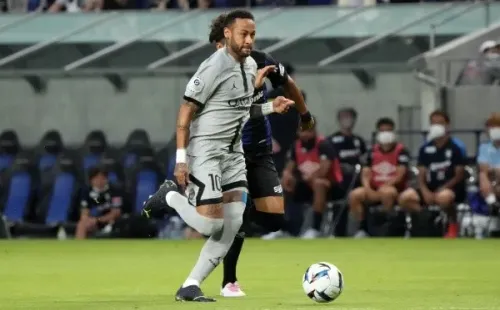 Koji Watanabe/Getty Images/ Neymar em campo pelo PSG.
