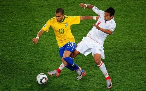 Clive Mason/Getty Images – Daniel Alves