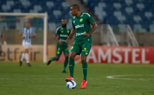 Foto:Gil Gomes/AGIF – Marllon é outro desfalque do Cuiabá