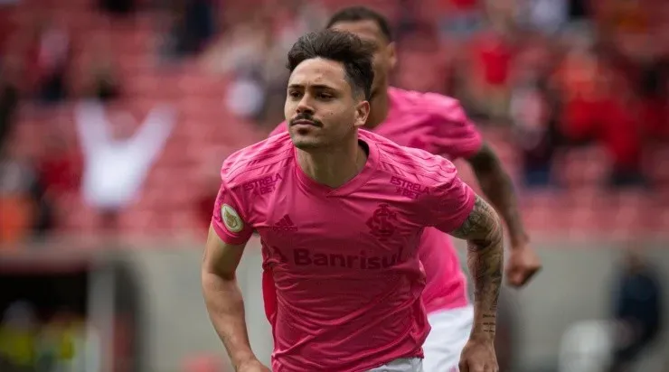 Foto: Maxi Franzoi/AGIF - O meia se firmou no time de Mano Menezes