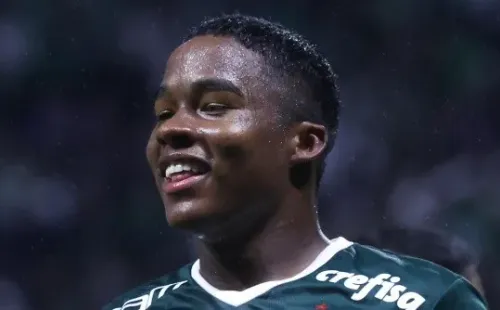 Endrick já estreou nos profissionais do Palmeiras (Foto: Marcello Zambrana/AGIF)