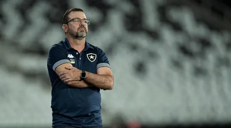 Foto: Jorge Rodrigues/AGIF - Enderson está com 51 anos de idade.