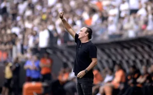 Foto:Alan Morici/AGIF – Galo venceu o Corinthians por 1 a 0 fora de casa