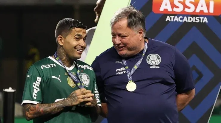 Foto: Cesar Greco/Palmeiras/Divulgação - Dudu e Barros: atacante e diretoria já negociam renovação