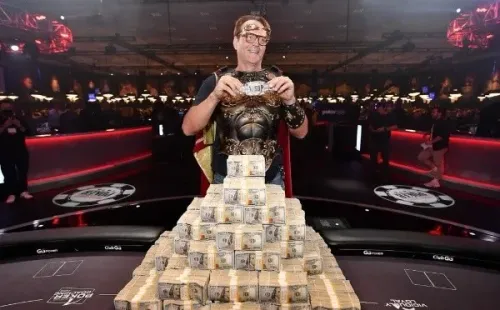 Vince Vaughn (Foto: Reprodução Twitter Ryan Butler @butlerbets)