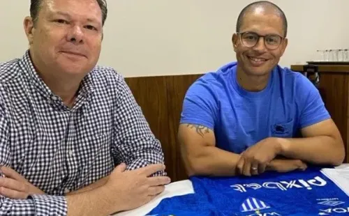 Foto: Divulgação/Avaí – Alex é o novo treinador do Leão para 2023
