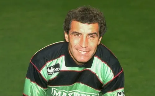 Russell Cheyne /Allsport