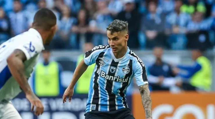Pedro H. Tesch/AGIF - Ferreira, atacante do Grêmio.