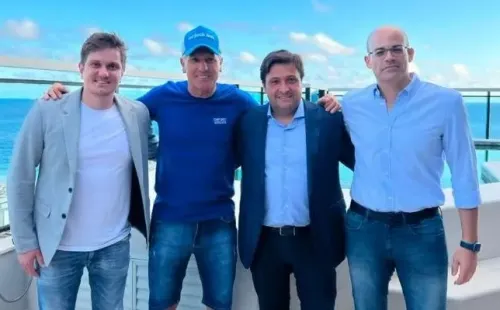 Foto: Divulgação/Grêmio - Renato Portaluppi se reuniu com dirigentes do Grêmio e decidiu renovar com o Imortal