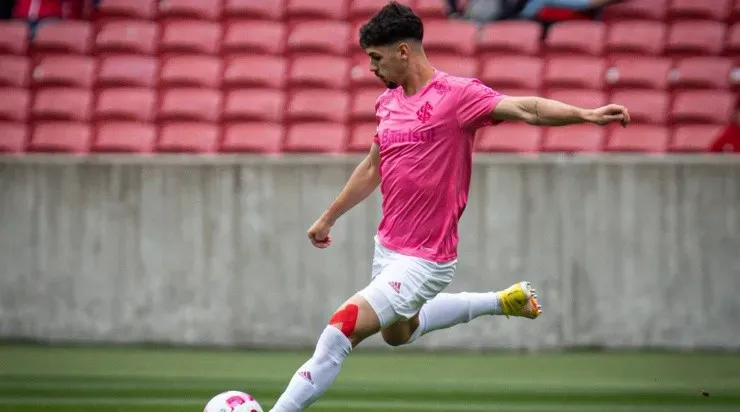 Foto: Maxi Franzoi/AGIF - O volante terminou o ano como titular do Colorado