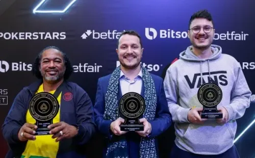 Pódio do NLH Progressive KO (Foto: Rafael Terra/BSOP)