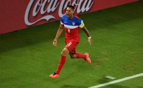 Photo by Laurence Griffiths/Getty Images - Dempsey marcou o quinto gol mais rápido em Copa do Mundo