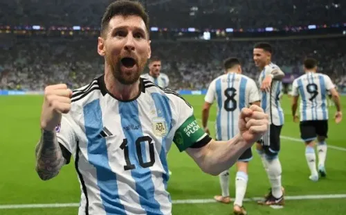 Dan Mullan/Getty Images/ Messi comemorando o primeiro gol da Argentina.