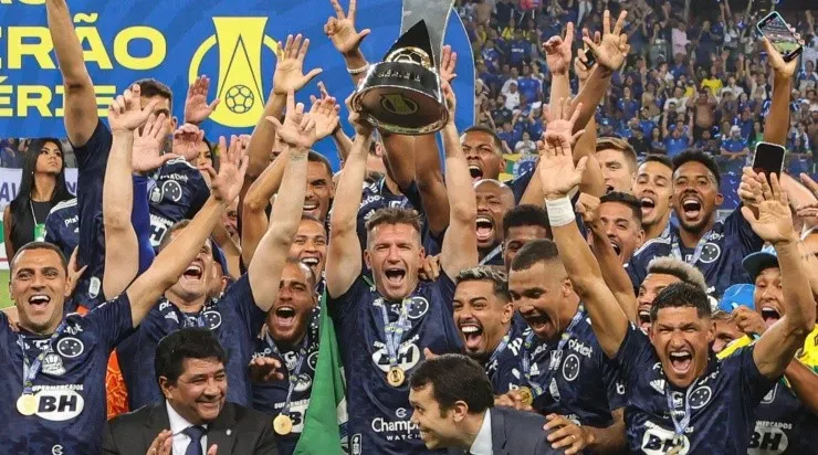 Foto: Gilson Junio/AGIF - Cruzeiro foi Campeão da Série B