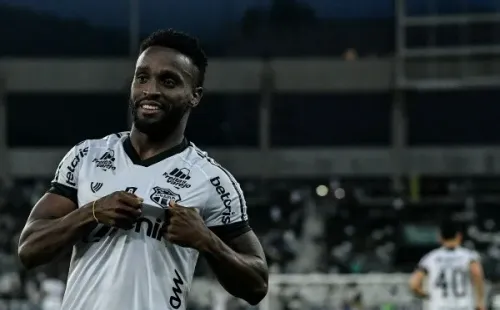 Foto: Thiago Ribeiro/AGIF – Mendoza fez 20 gols e contribuiu ainda com mais três assistências no Vovô em 202