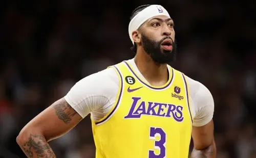 Anthony Davis tem sido um dos principais nomes do Lakers na temporada. Créditos: Christian Petersen/Getty Images
