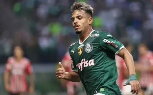 Foto: Marcello Zambrana/AGIF – Gabriel Menino tem contrato válido no Palmeiras até o fim de 2025