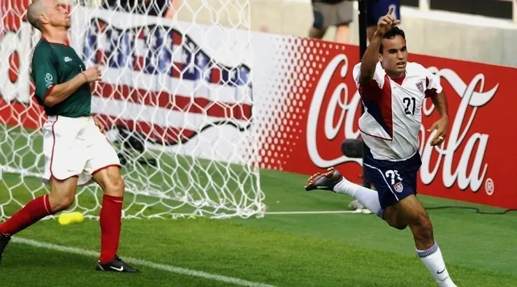 Foto: Shaun Botterill/Getty Images - Donovan foi outro jogador marcante das últimas décadas norte-americanas.