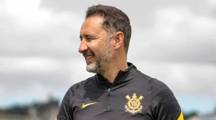 Emerson Sheik saiu em defesa de Vitor Pereira. Foto: Agência Corinthians