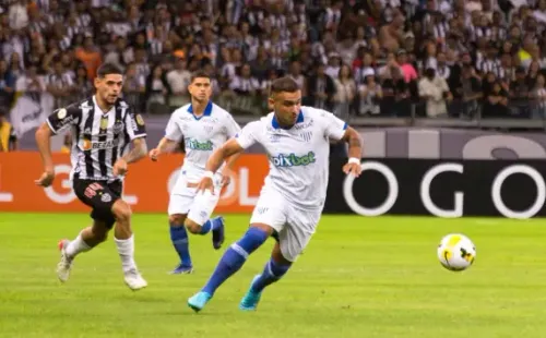 Foto: André Palma Ribeiro/Avaí/ Ronaldo Fenômeno 'descarta' atacante no Cruzeiro e o empresta para Clube da Série A.
