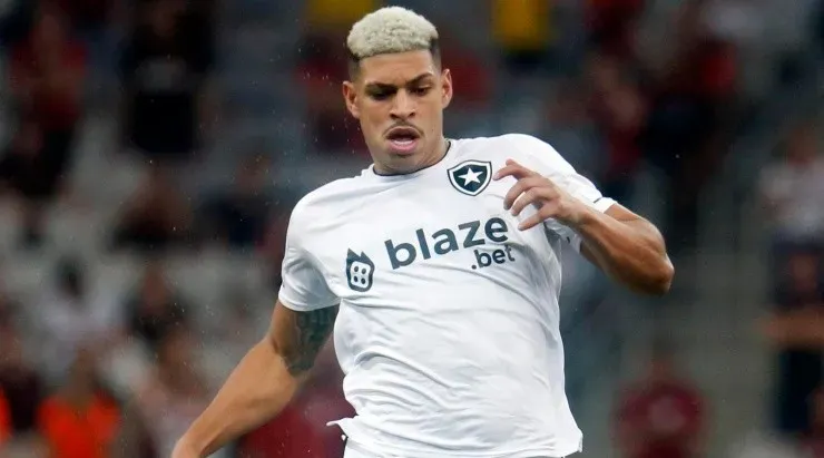 Foto: Vitor Silva/Botafogo/Divulgação - Luis Henrique: atacante quer dar a volta por cima no Glorioso